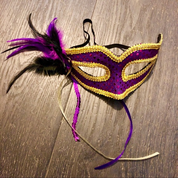 Halloween mask - Picture 1 of 1